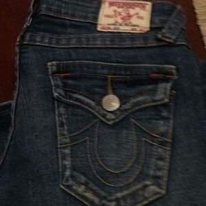 27x32 true religion